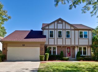 29 Montgomery Ln, Vernon Hills, IL 60061
