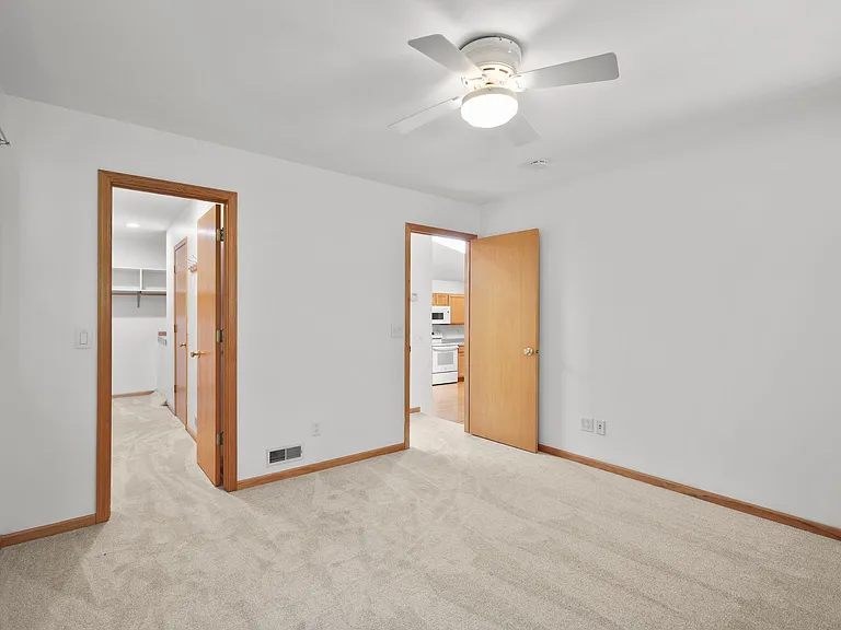 1652 Washington St — Photo 24