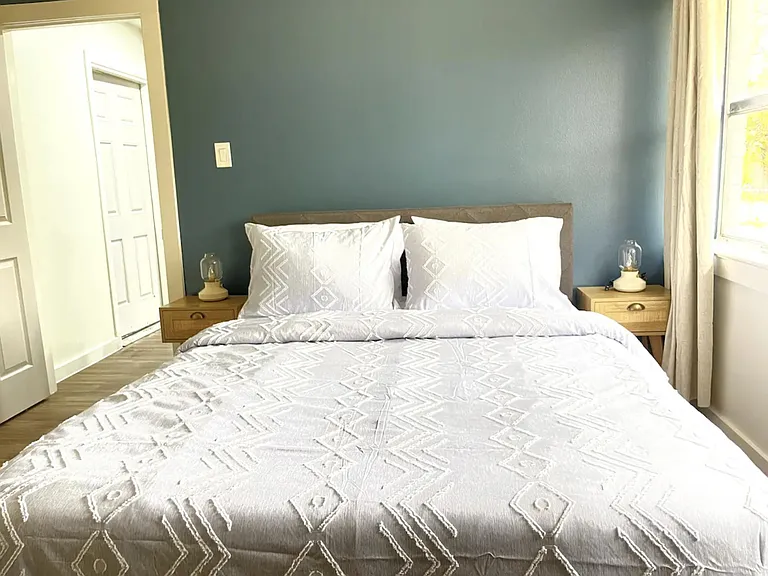 1903 Betsy Ln — Photo 18