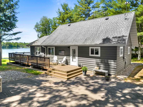 N1607 Sundance Ln, Keshena, WI 54135