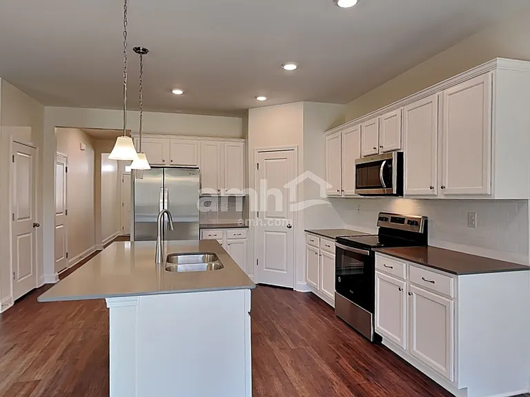 630 Rivermist Dr — Photo 4