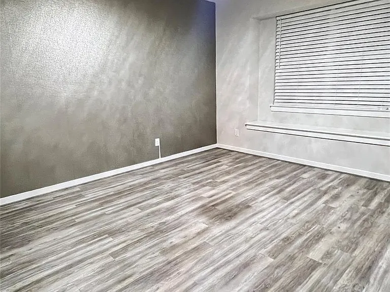600D Knopper St — Photo 8
