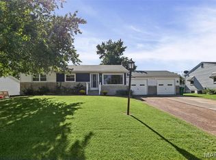 10950 Coral Ridge Dr, Saint Louis, MO 63123