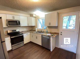 2250 Crater Lake Ave APT 9, Medford, OR 97504