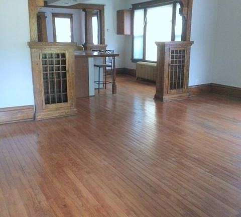 2nd image of 510 Oliver Ave N