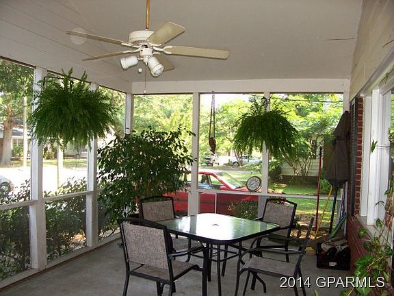 3rd image of 102 N Warren St