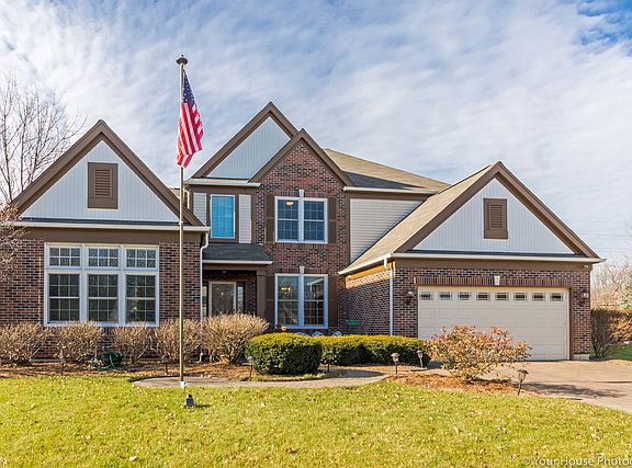 2nd image of 1154 Williamsburg Cir
