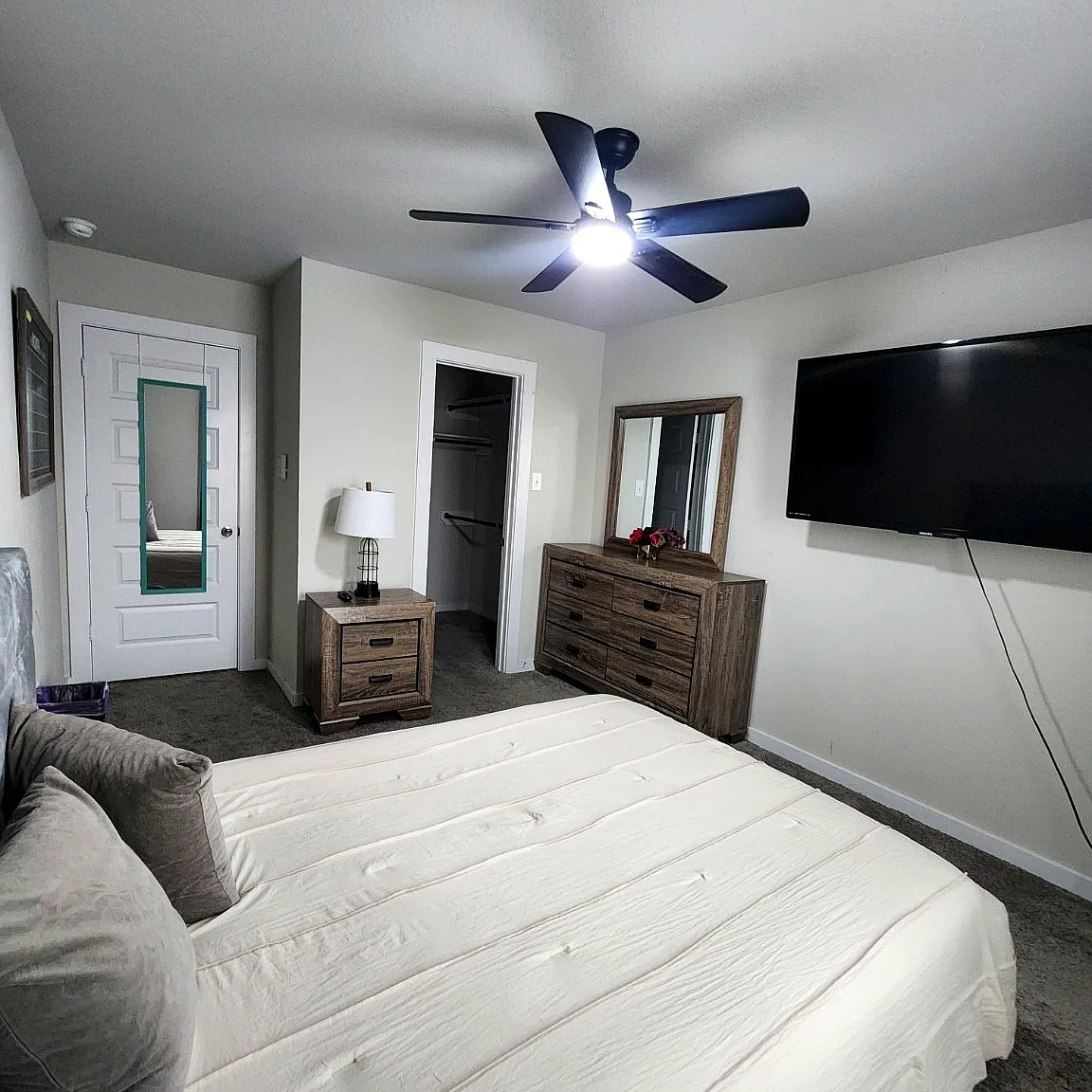 6 bed, 2658 sqft, $800 — Photo 4