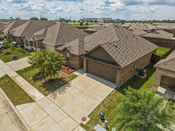 1210 Grand View Dr, Ennis, TX 75119