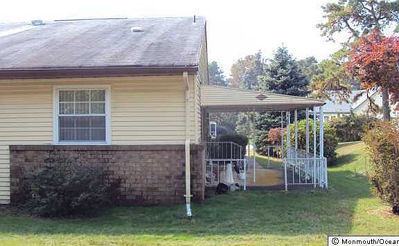 4th image of 6 Penwood Drive #A