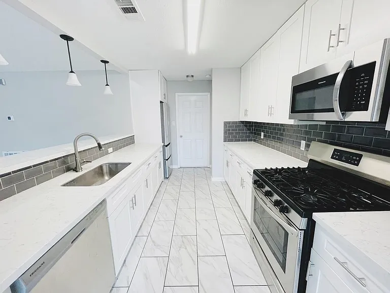 2434 Anthony Hay Ln — Photo 7