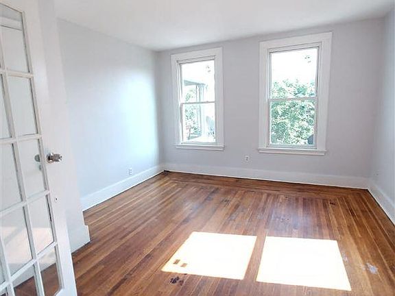 5th image of 89 Henry St #2