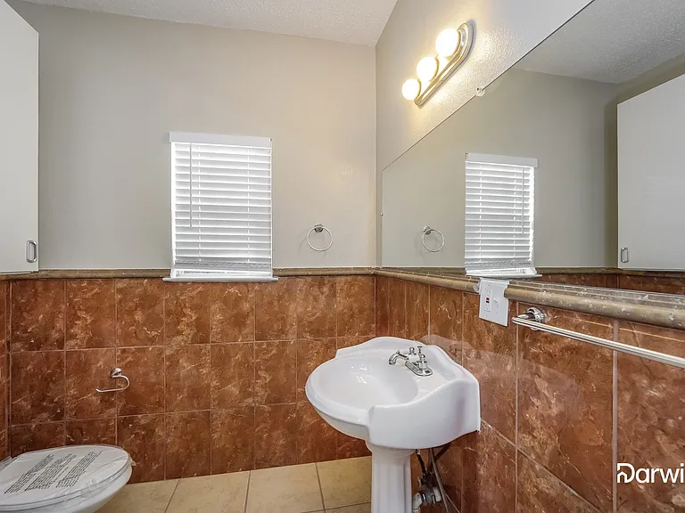 1170 Debbie St — Photo 11