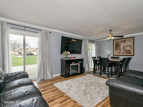 2nd image of 528 Yosemite Ct