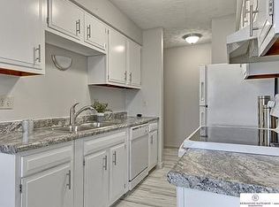 1211 S 121st Plz APT 319, Omaha, NE 68144
