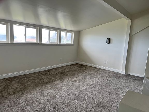 5th image of 543 Kainalu Pl