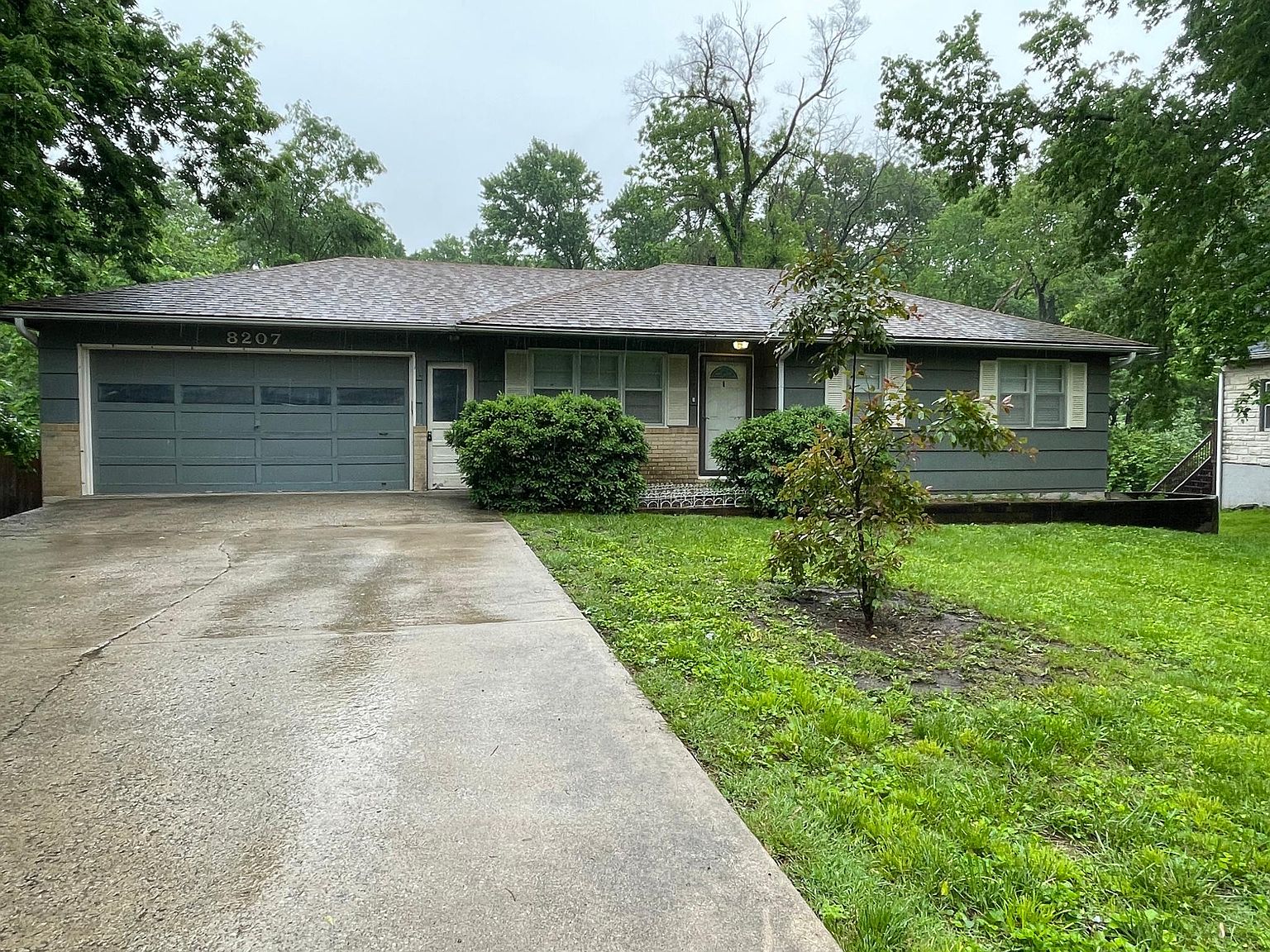 8207 Laurel Ave, Raytown, MO 64138 Zillow