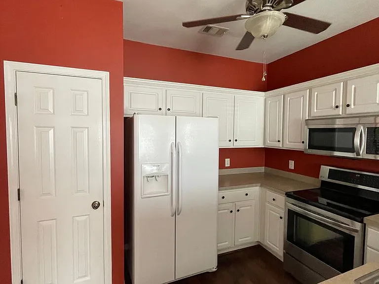 102 Nobska Light Ct — Photo 6