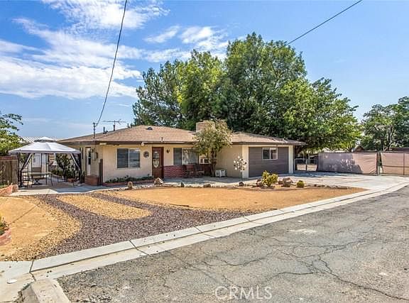 2nd image of 10529 Bellflower Ave