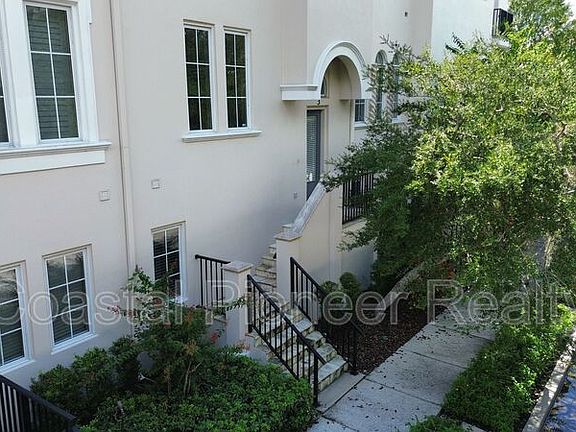 2nd image of 1001 S Rome Ave Unit 3