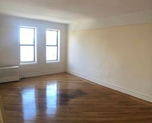 2nd image of 500 Saint Johns Pl APT 5B