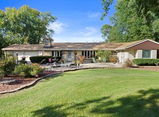 6120 W Lilly Ln, Mequon, WI 53092