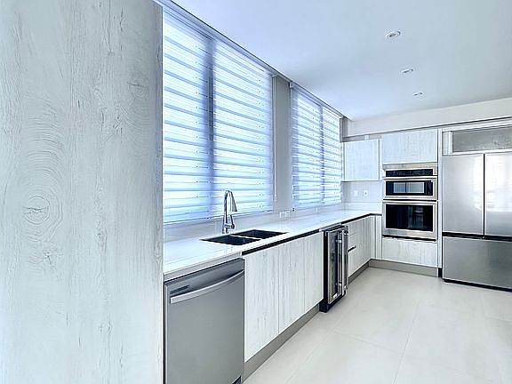 5th image of 14 Delcasse St #8