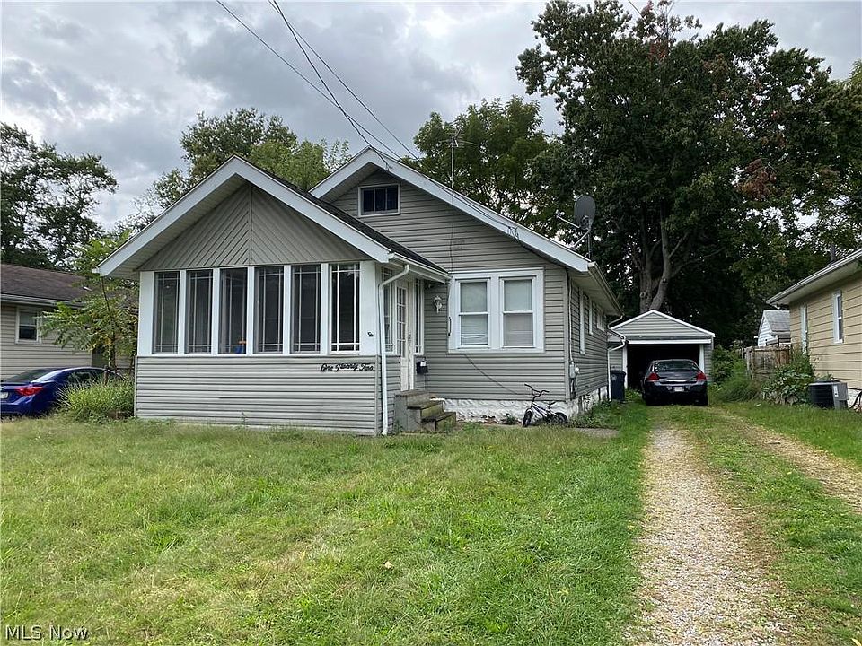 1st image of 122 Berwyck Dr