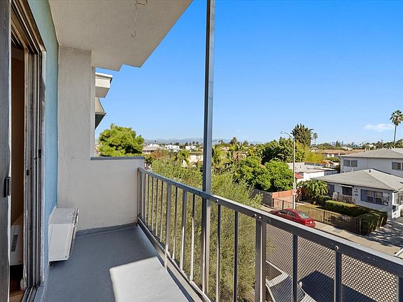 4th image of 2233 S Ridgeley Dr APT 301