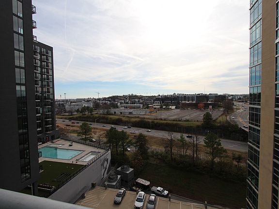 4th image of 700 12th Ave S Unit 807