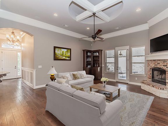 5th image of 6808 Baccus Dr