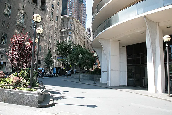 Rented by Urbana Properties | media 19