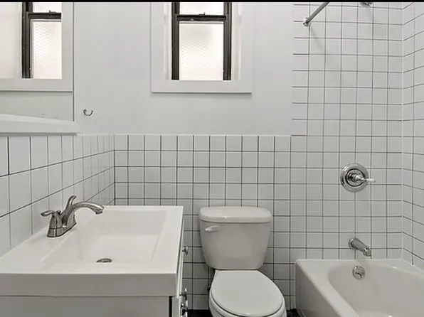 1075 Grant Avenue image 9 of 21