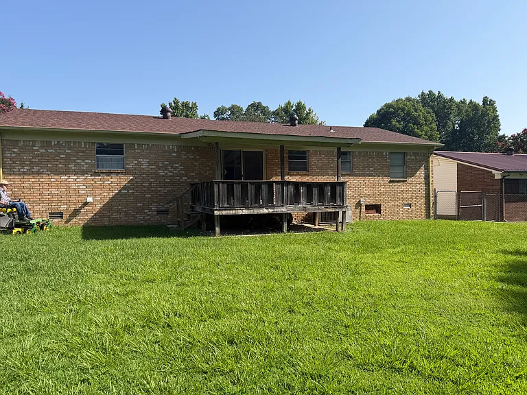 1016 Kennedy St — Photo 14