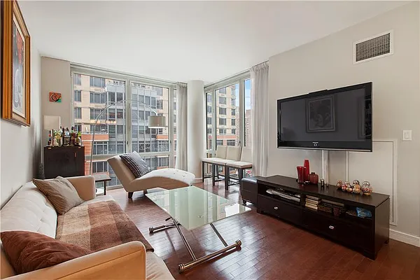 Rented by Triplemint | media 28