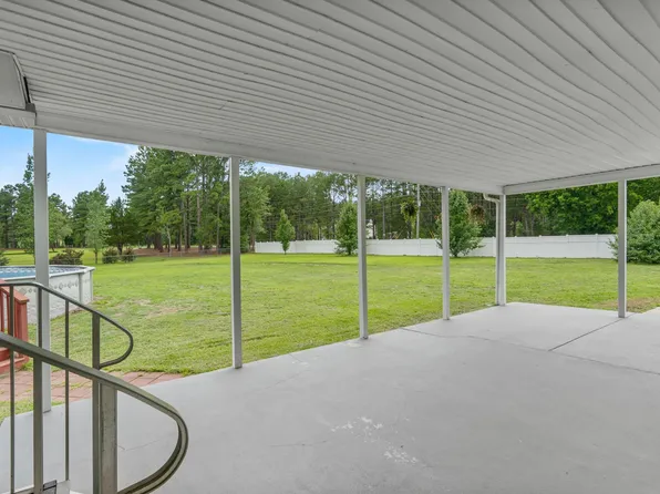 460 Taylor Rd, Lugoff, SC 29078