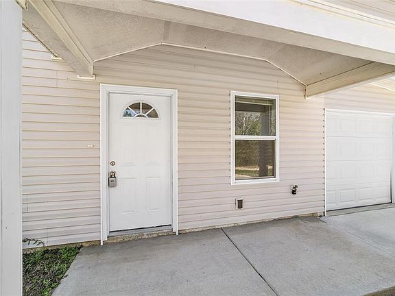 3rd image of 15310 SW 40th Place Rd