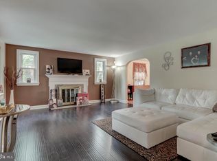 2208 Hillcrest Rd, Drexel Hill, PA 19026