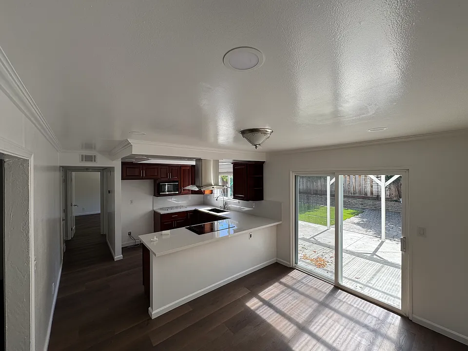 1400 Olympic Dr