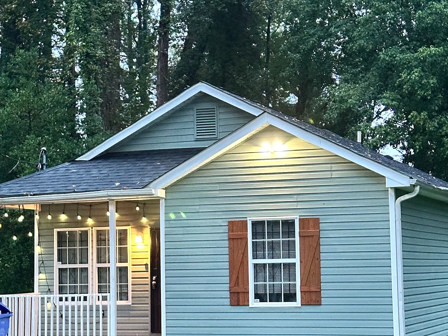 4 bed, 1176 sqft, $2,400 — Photo 1