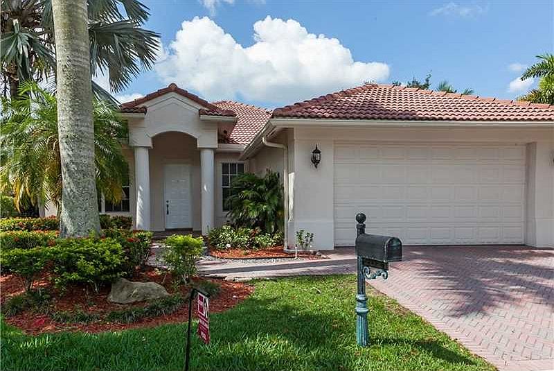 WESTON HILLS COUNTRY CLUB / HARBOR VIEW HOME FOR SALE