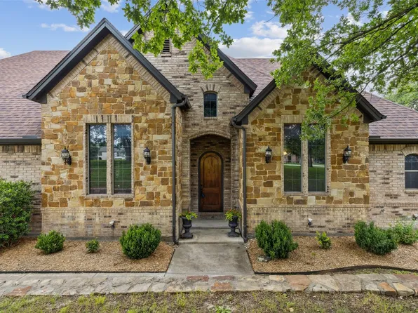 7336 Brady Oaks Dr, Fort Worth, TX 76135