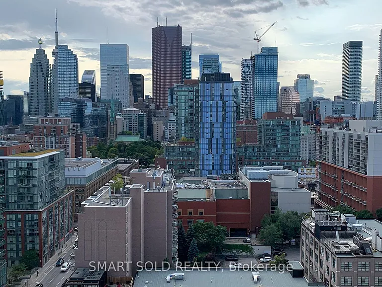 400 Adelaide St E #2310 — Photo 16