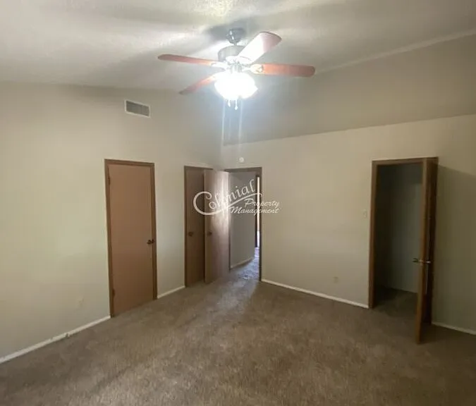 3704 Saratoga Ave — Photo 7