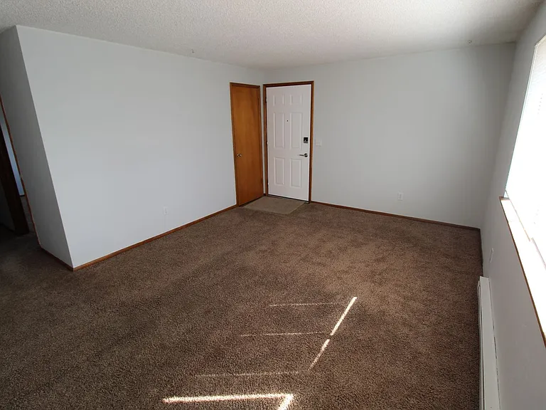 1223 E Nora Ave — Photo 6