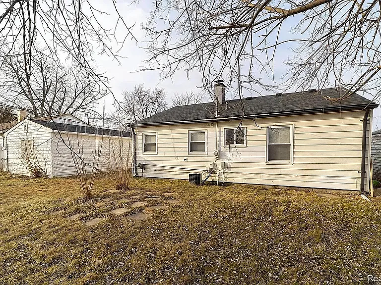 14376 Knox Ave — Photo 3