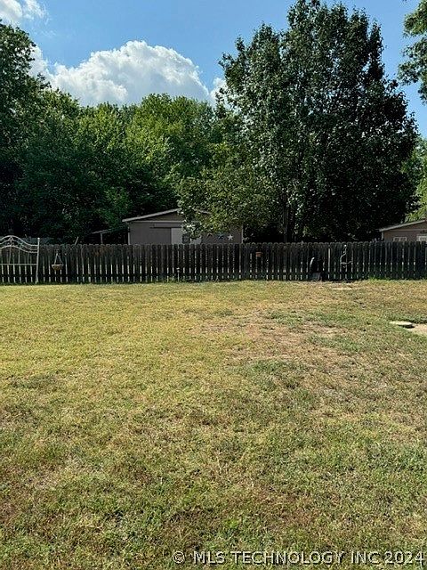 2nd image of 13888 S Zenith St
