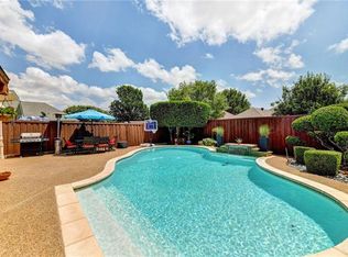 2301 Austin Dr, Mesquite, TX 75181