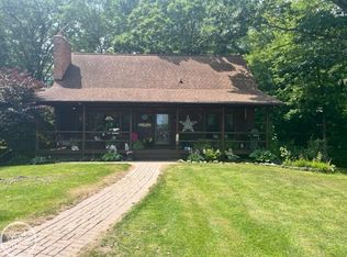 5631 Log Cabin Ln, North Street, MI 48049