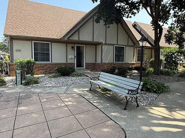 1774 Willow Circle Dr, Crest Hill, IL 60403